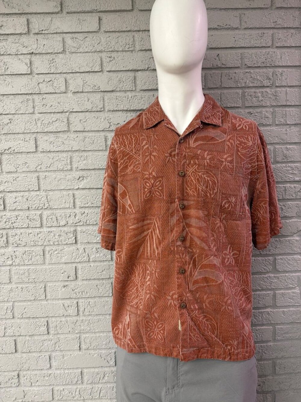 Jamaica Jaxx Men’s Short Sleeve Jacquard Silk Hawaiian Camp Shirt Size M